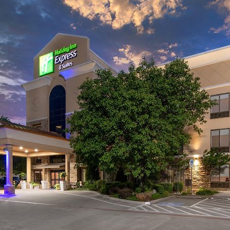 Holiday Inn Express Arlington Interstate 20 Parks Mall By Ihg Exterior photo