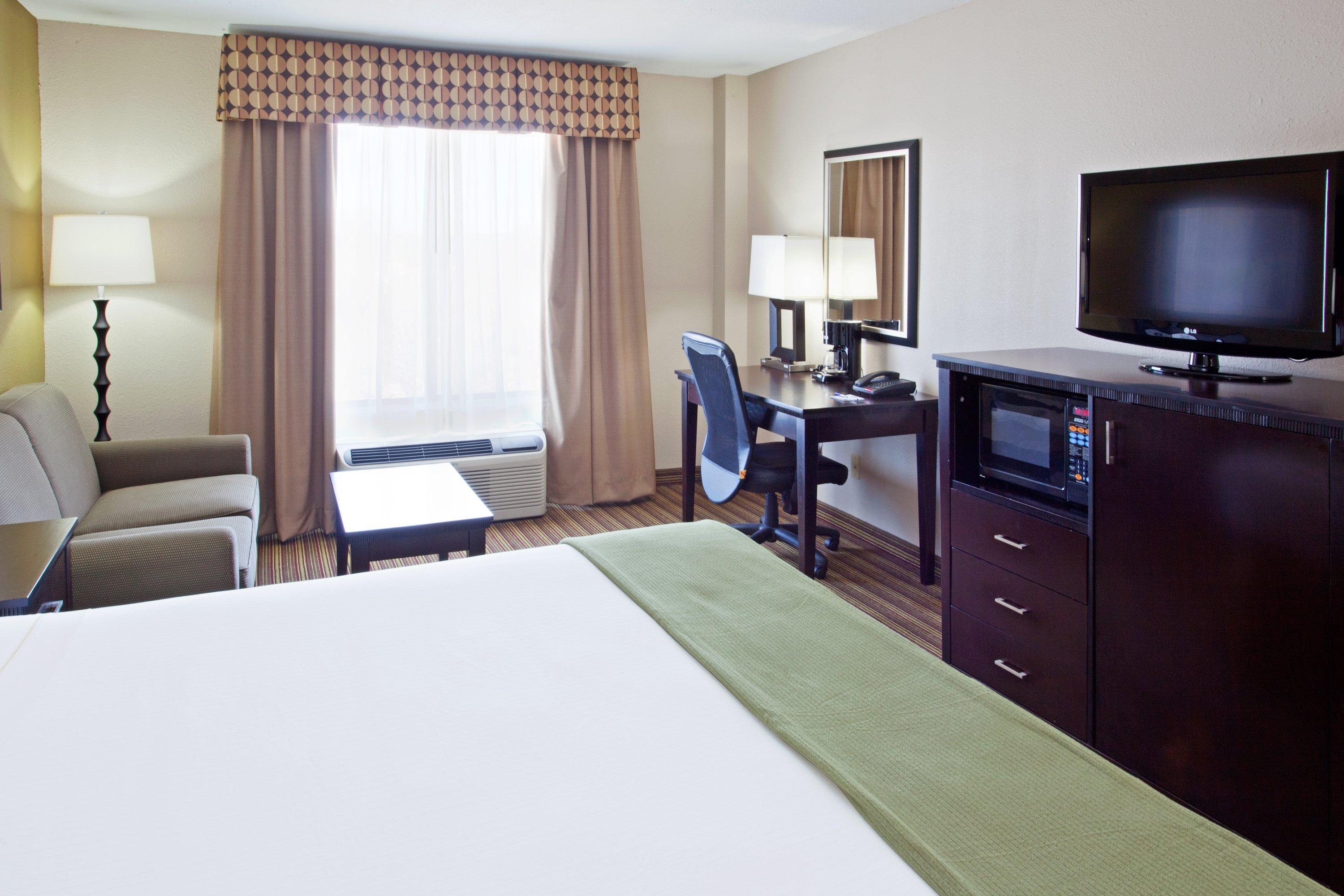 Holiday Inn Express Arlington Interstate 20 Parks Mall By Ihg Exterior photo