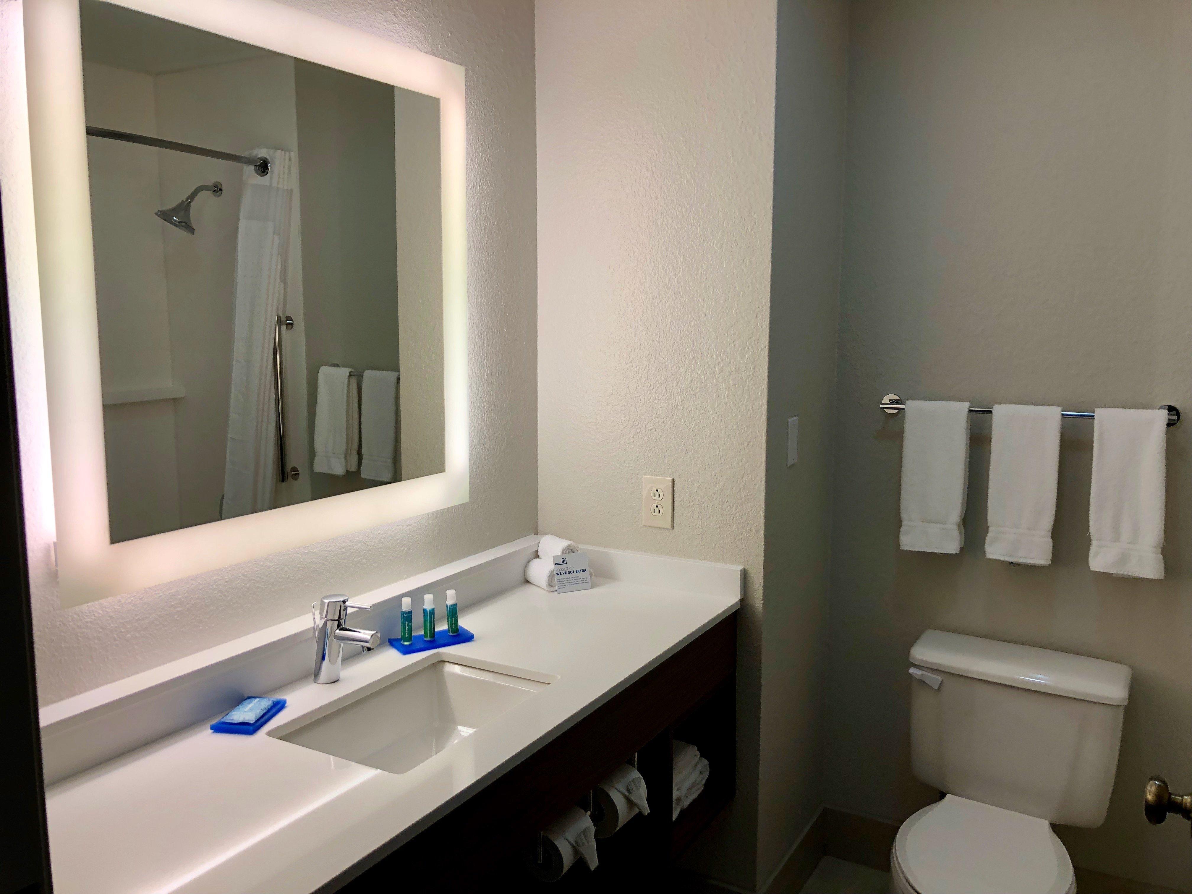 Holiday Inn Express Arlington Interstate 20 Parks Mall By Ihg Exterior photo