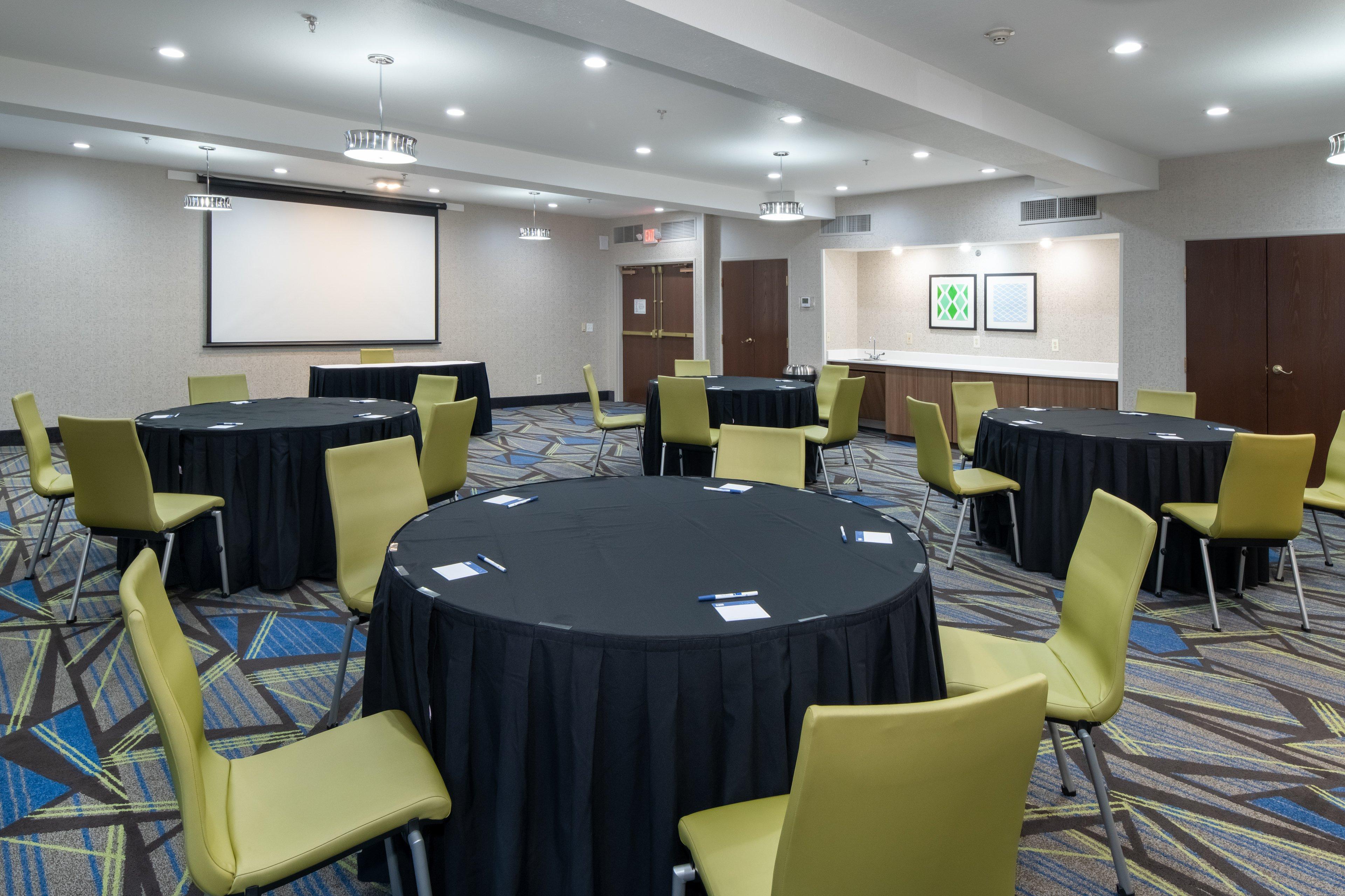 Holiday Inn Express Arlington Interstate 20 Parks Mall By Ihg Exterior photo