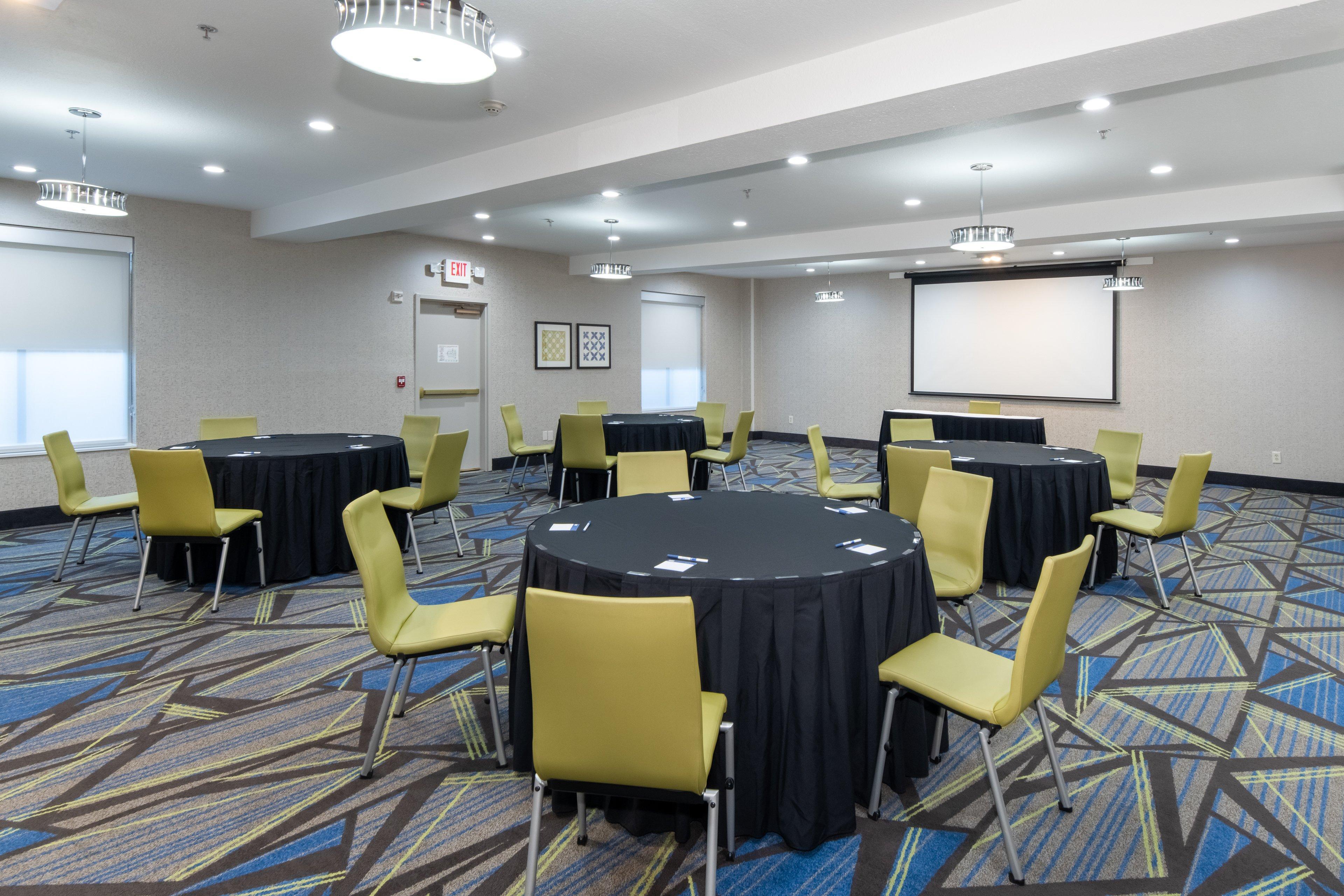 Holiday Inn Express Arlington Interstate 20 Parks Mall By Ihg Exterior photo